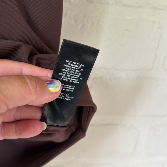 Babaton Contour Cropped Tank NEW xxl stretch coffee bean brown aritzia - Picture 5 of 6